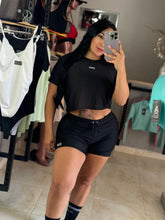 Cargar imagen en el visor de la galería, Pantaloneta Maratónica Negro