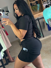 Cargar imagen en el visor de la galería, Pantaloneta Maratónica Negro
