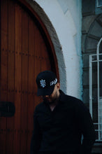Cargar imagen en el visor de la galería, Gorra LETAU
