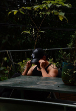 Cargar imagen en el visor de la galería, Gorra LETAU EFECTO CUERO
