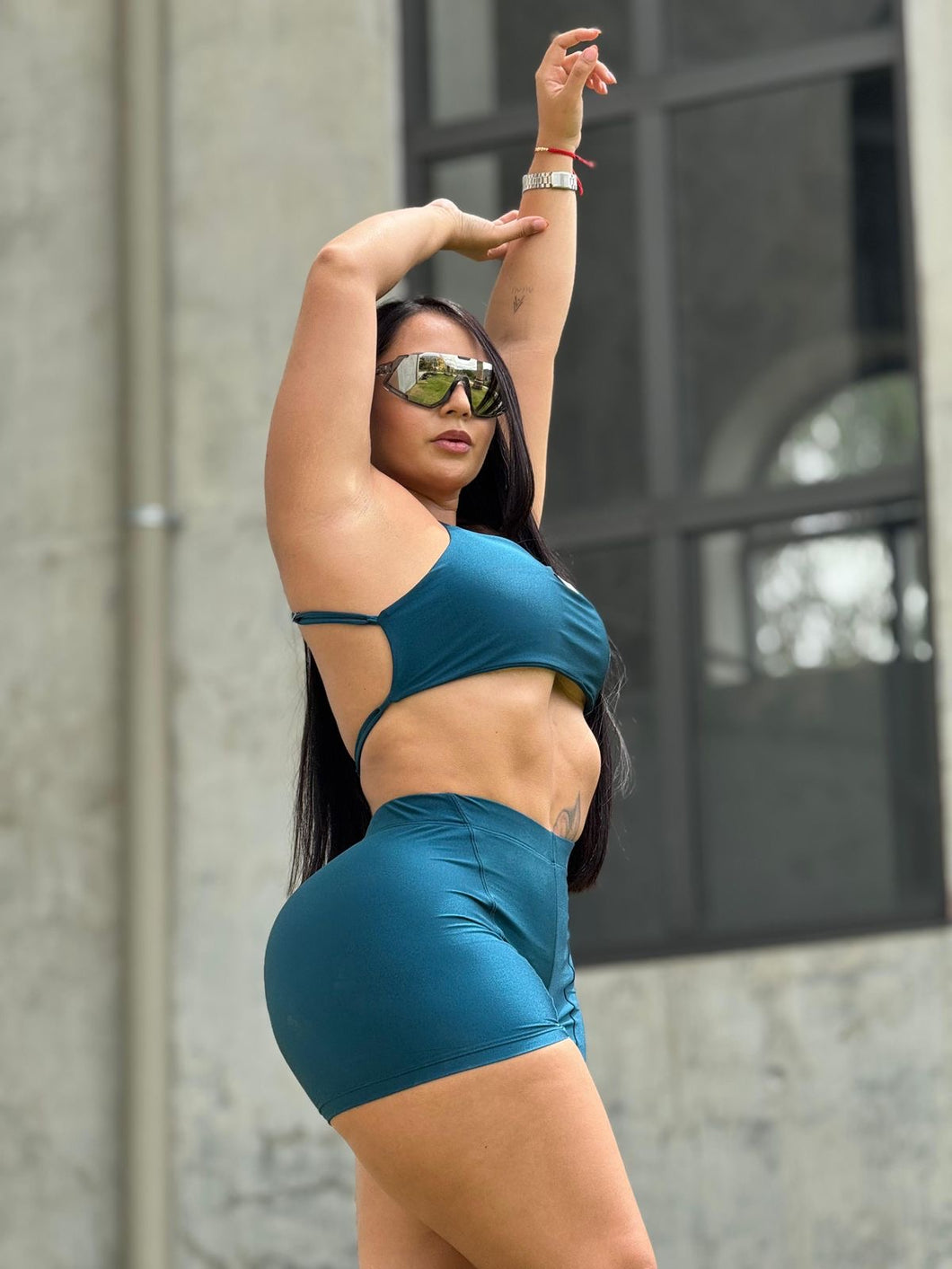 Top Raíz Azul Petróleo